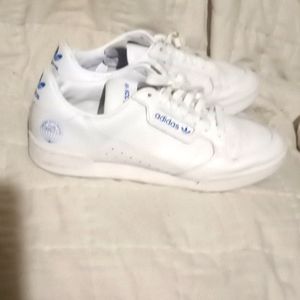 White adidas  continental 80 white w/ blue accent